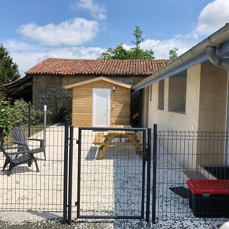 La Petite Ferme De Pouillon - Parc Animalier - Aire De Loisirs Acomodação com café da manhã Exterior foto